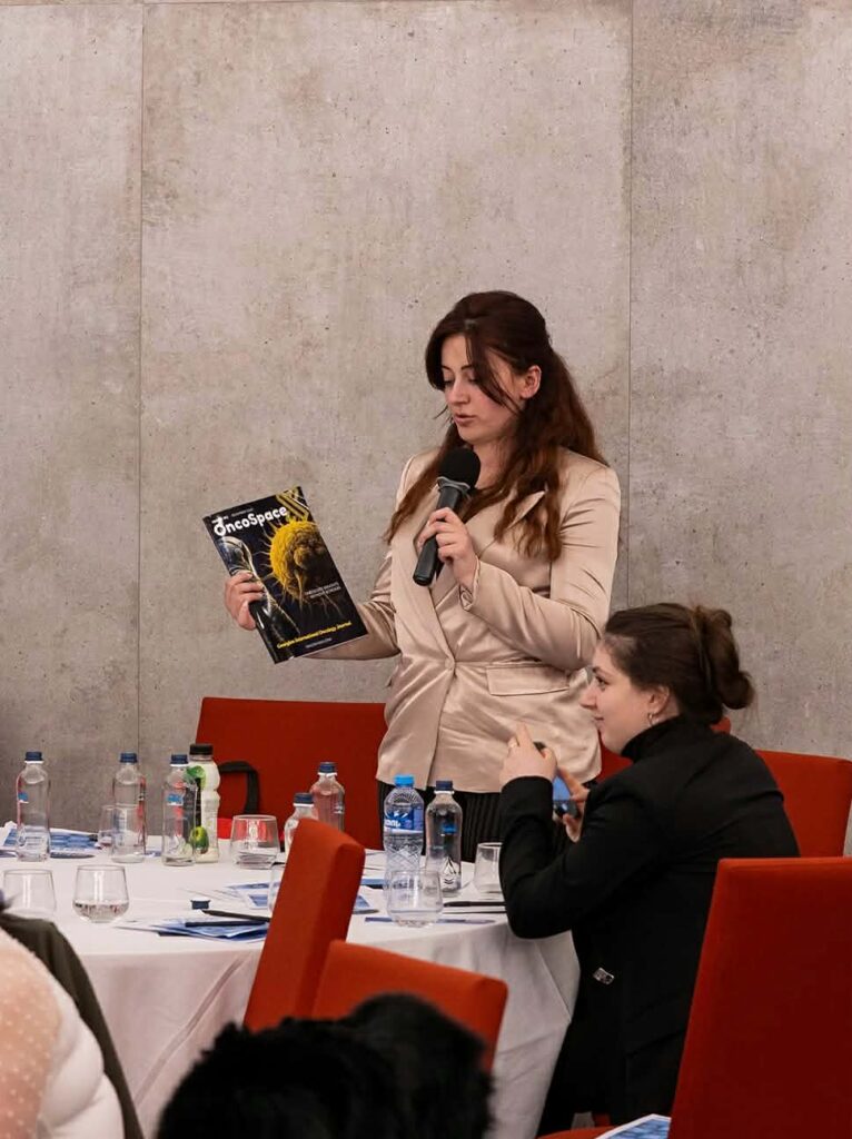 584dd5f9 F5d6 453f Bb42 7760198653b8 E1771352208932 766x1024